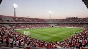 Diez meses, dos finales y la vitrina intacta: la Copa que se le escapó dos veces al Sporting